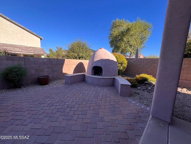 Building Photo - 13451 E Ace High Dr