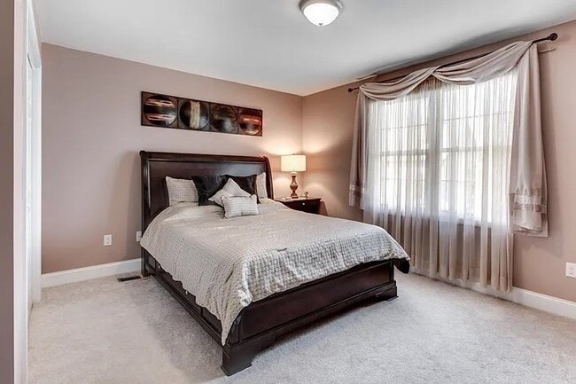 Building Photo - 144 Bucknam St