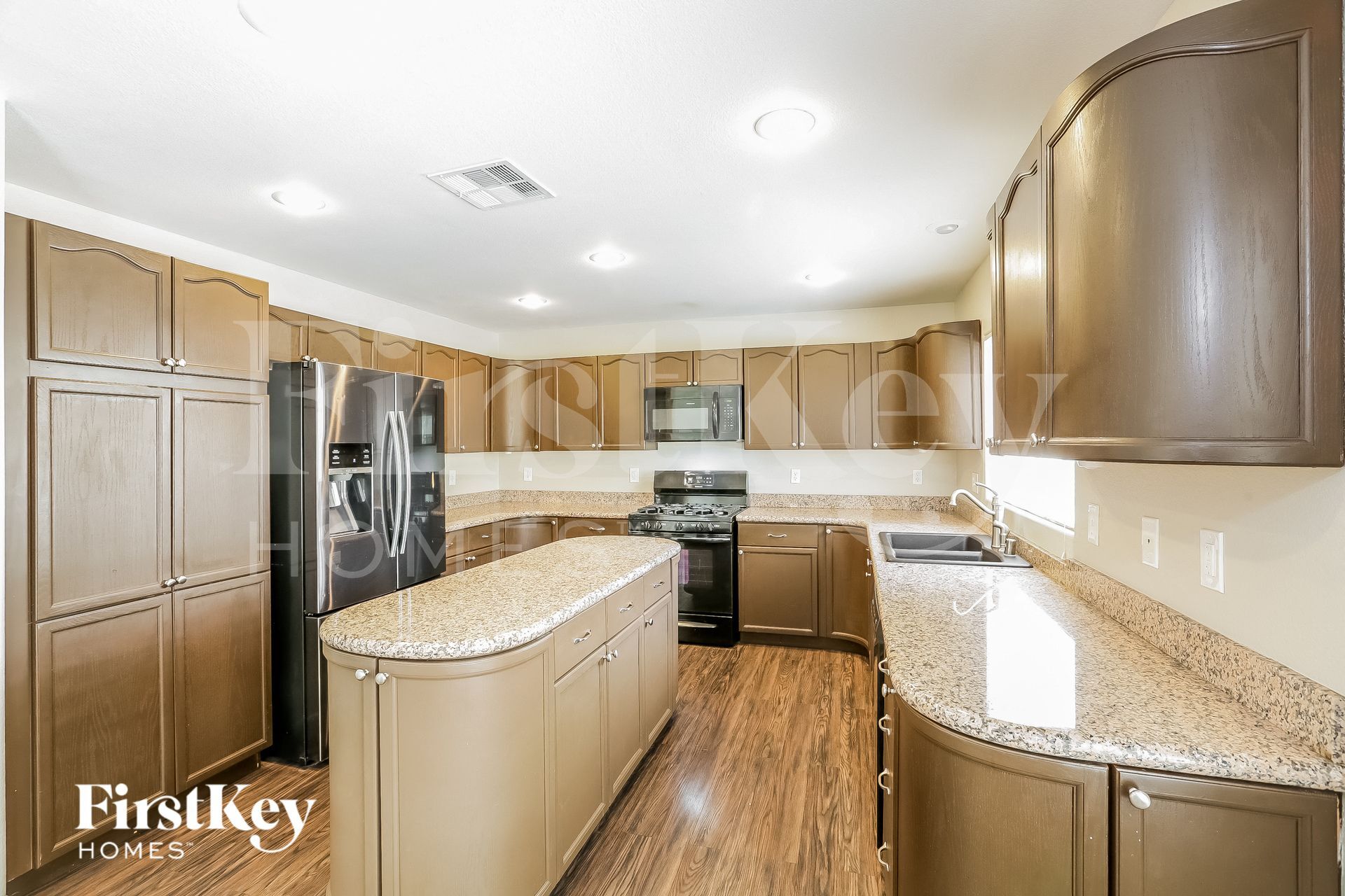 Building Photo - 7208 Golden Falcon St