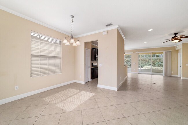 Building Photo - 6606 SW 91st Cir