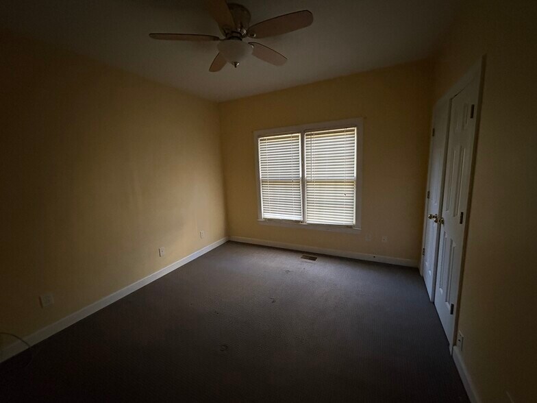 Building Photo - 1736 Brockett Rd