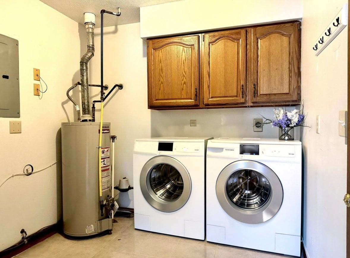 Utility - 1710 Onalaska Ave