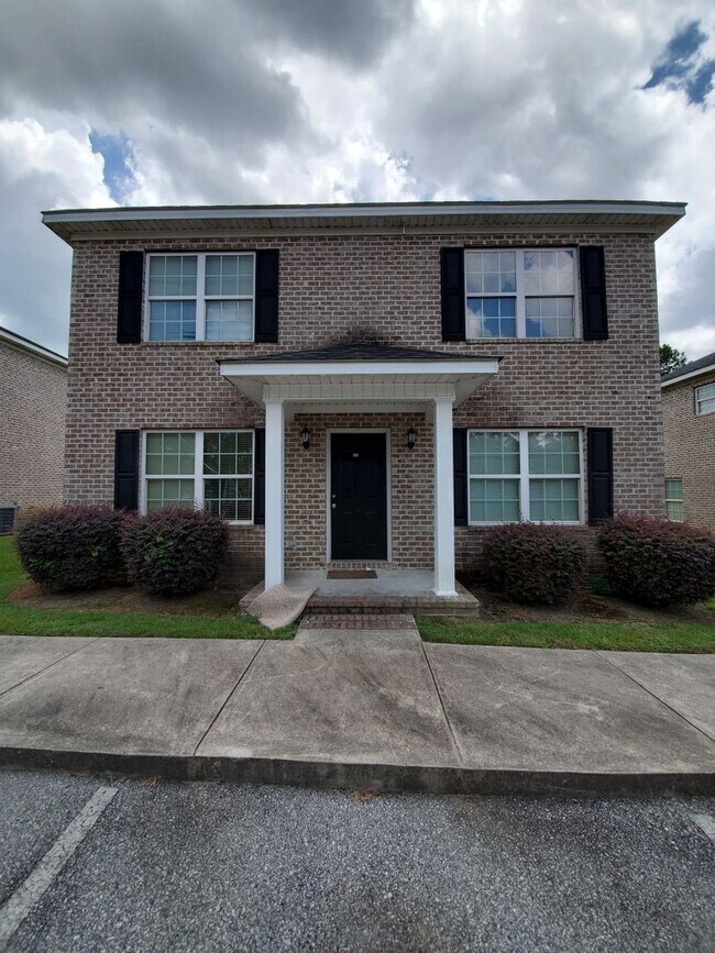Building Photo - 352 Langston Chapel Rd