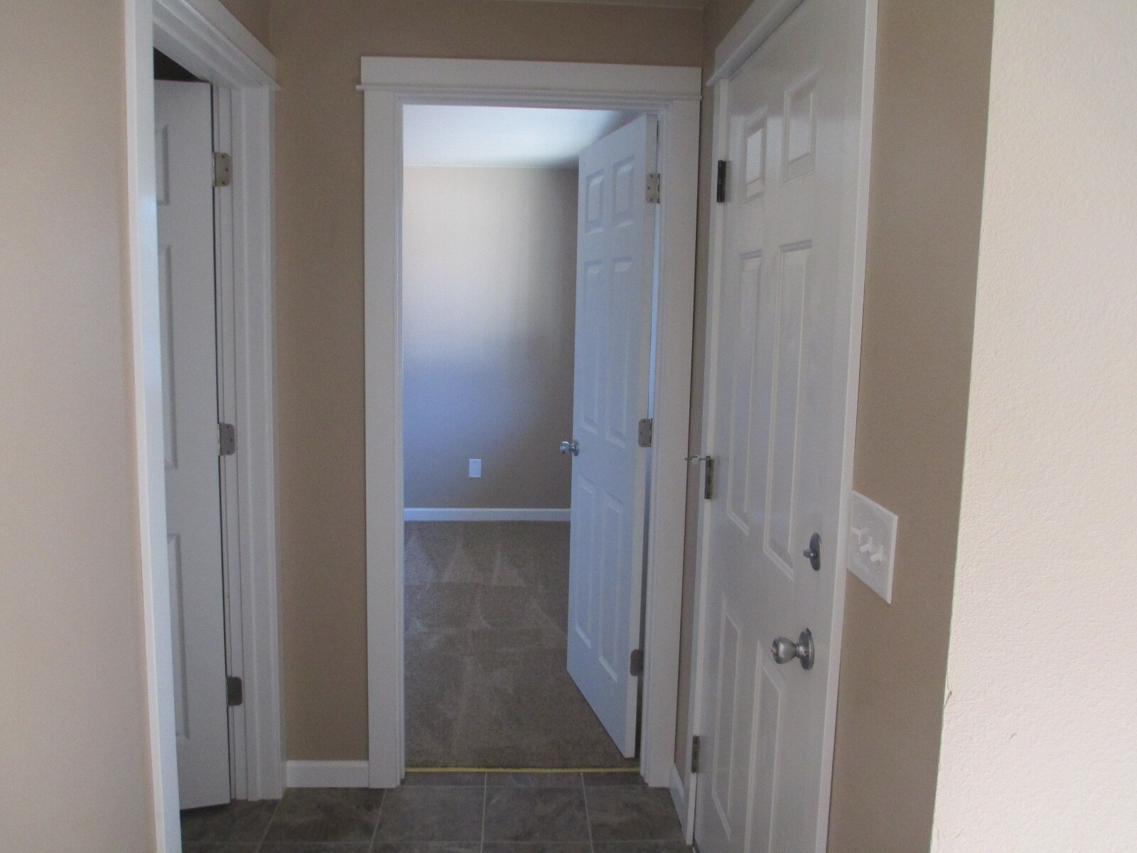 Building Photo - 3322 NE Lancaster St