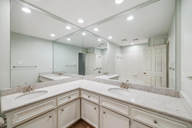 Building Photo - 4331 Haven Glen Dr