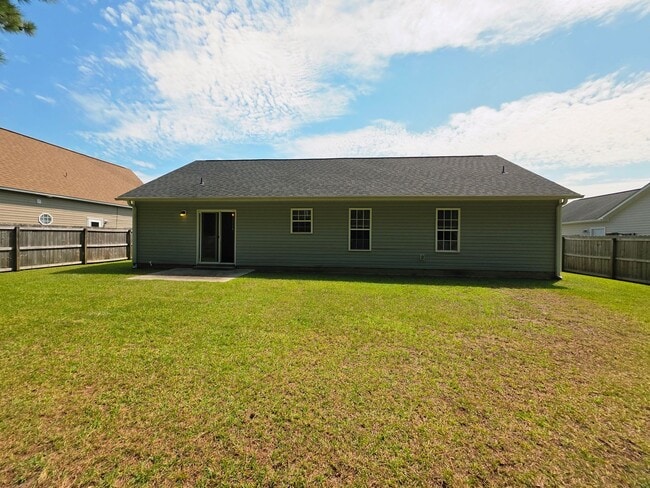 Building Photo - 113 Butternut Cir