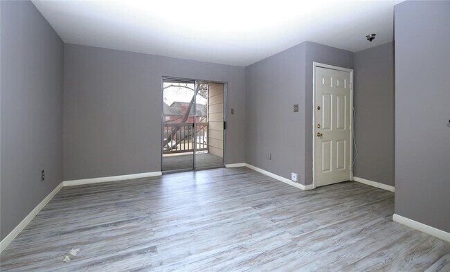 Building Photo - 2626 Holly Hall St