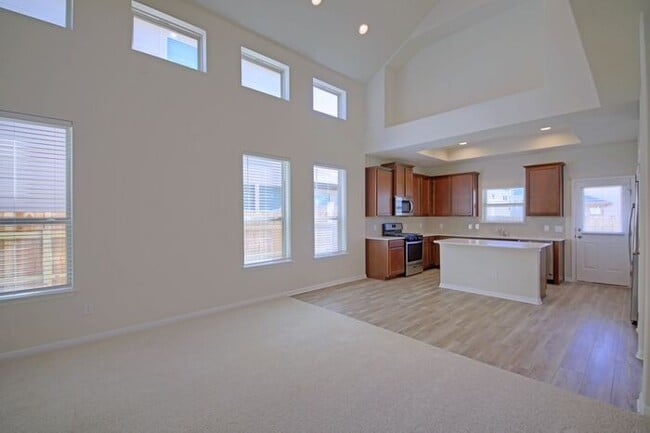 Building Photo - Charming 4-Bed, 3.5-Bath Home in Leander –...