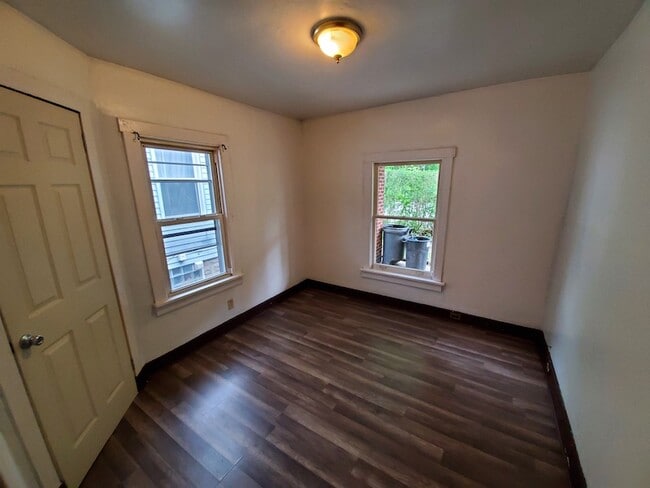 Building Photo - 4449 Lucerne Ave