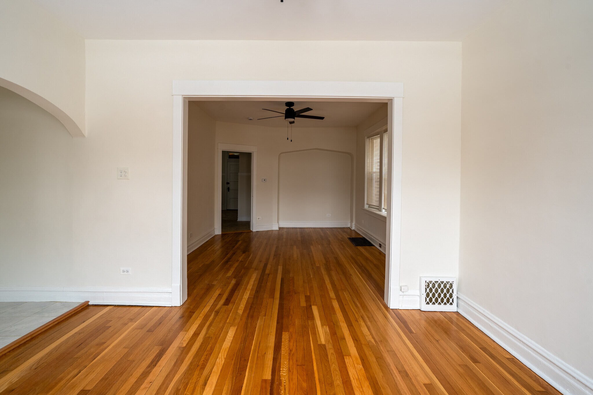 Building Photo - 3541 N Whipple St