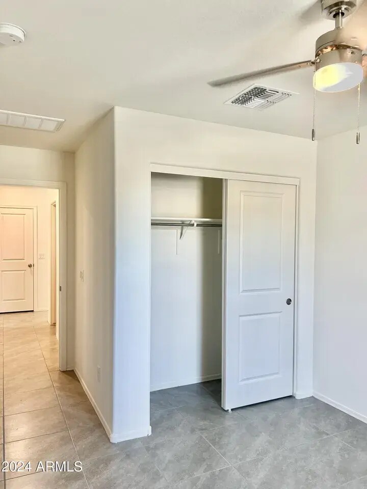 Building Photo - 2923 W Monte Way