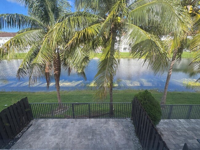 Building Photo - 8715 NW 98th Ave