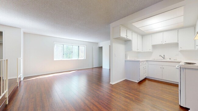 Building Photo - 2940 W 235th St