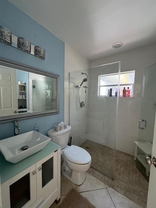 Building Photo - 601 N Pennock Ln