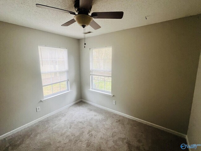 Building Photo - 179 Sandy Hollow Dr NW