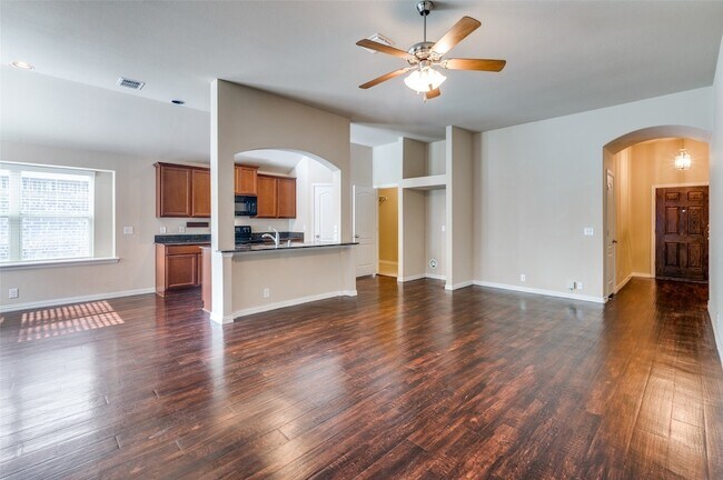 Building Photo - 4920 Lemon Grove Dr
