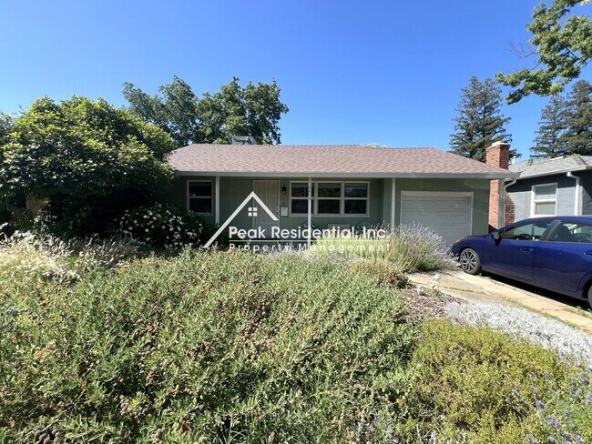 Primary Photo - Charming 2bd/1b Home Near UCD Med Center!