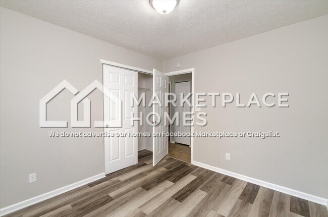 Building Photo - 10650 Sedgegrass Dr