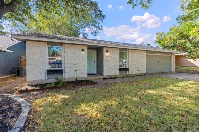 Building Photo - 609 Blackberry Dr
