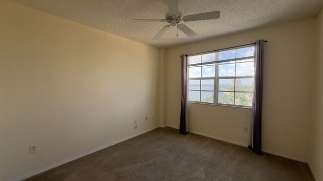 Building Photo - 1801 N Flagler Dr