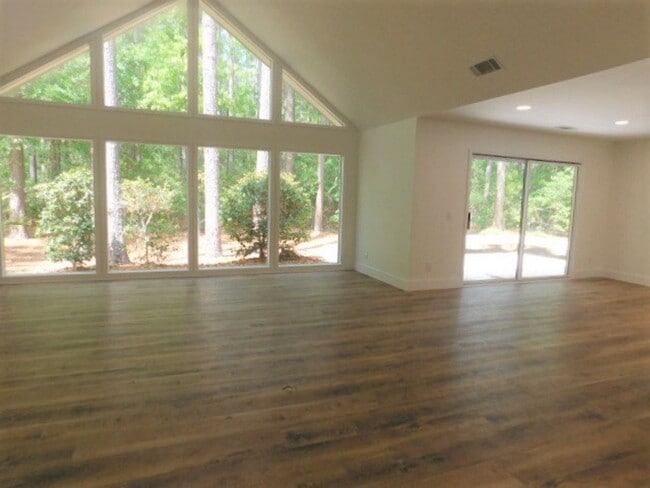 Building Photo - Island home for rent