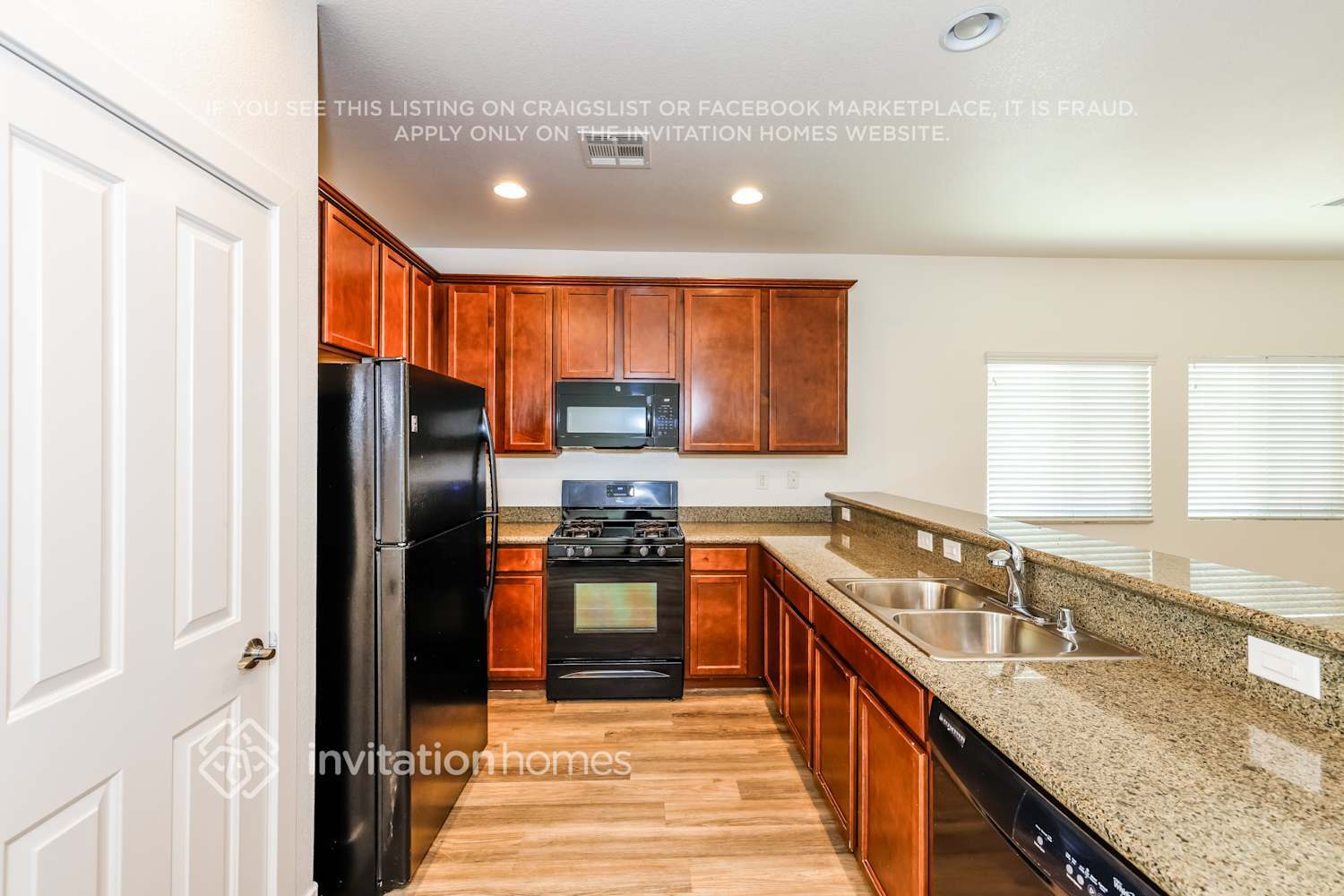 Building Photo - 8642 Clay Bluff Ave