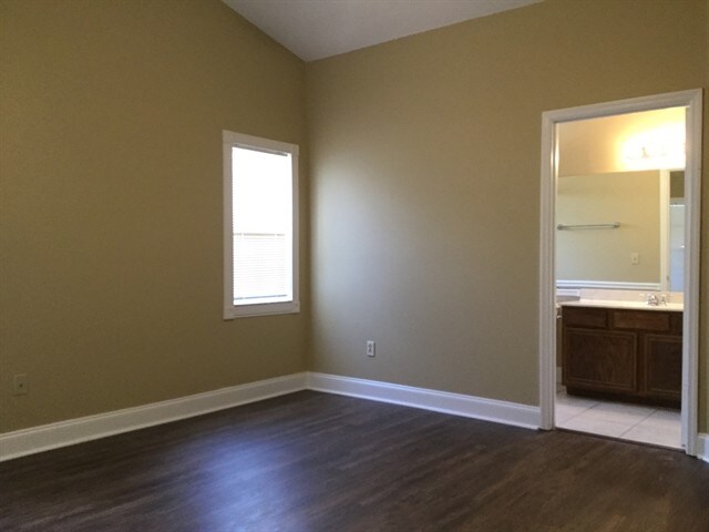 Building Photo - 4533 Bridgeton Lane