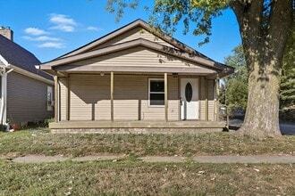 Building Photo - 502 S Holmes Ave