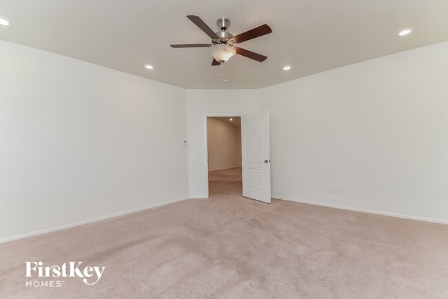 Building Photo - 9784 Borderpine Way
