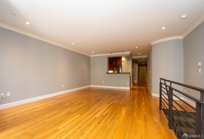 Building Photo - 939 Jackson St