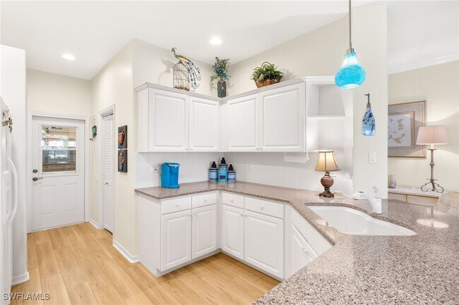 Building Photo - 8782 Middlebrook Dr