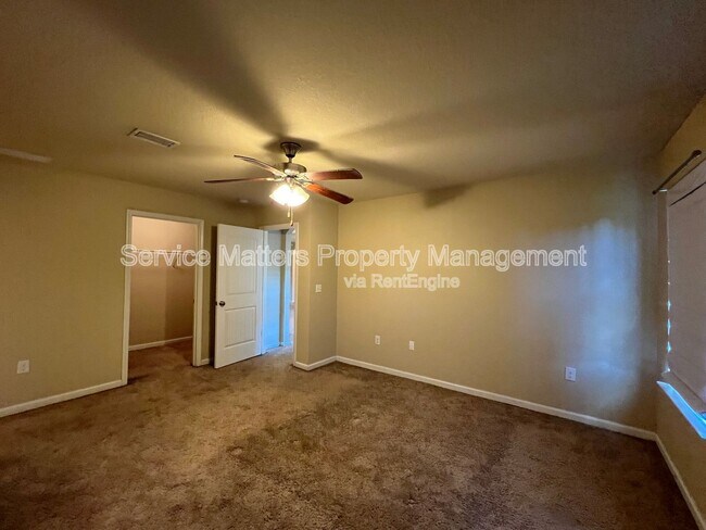 Building Photo - 4901 Spears St
