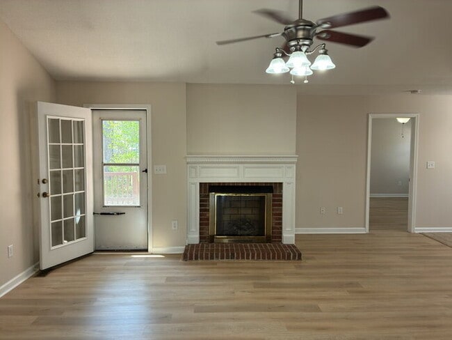 Building Photo - 122 Woodbridge Ct