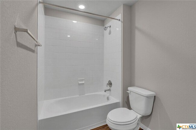 Building Photo - 585 Apache Plum Dr