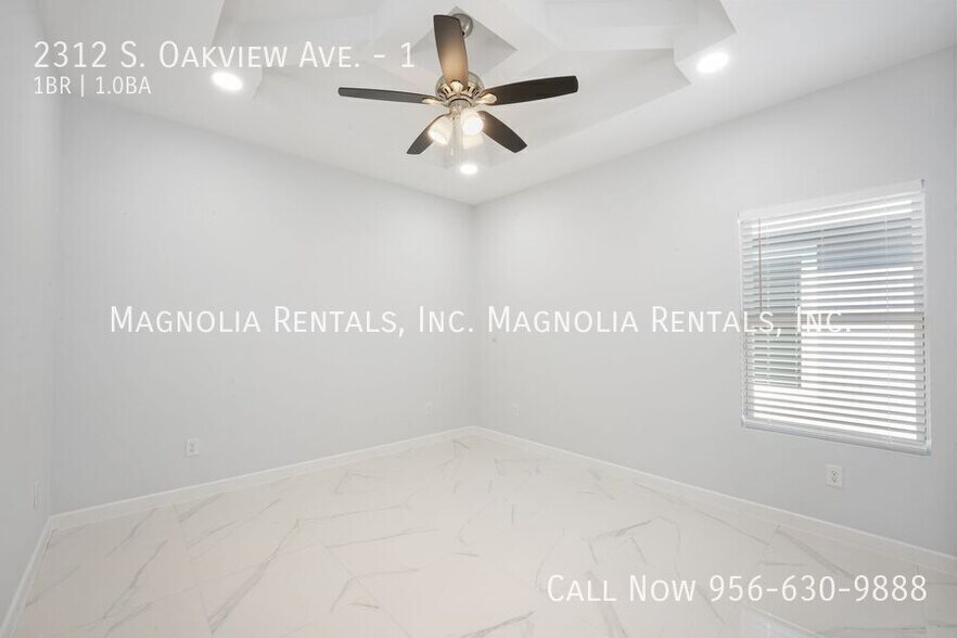 Building Photo - 2312 S Oakview Dr