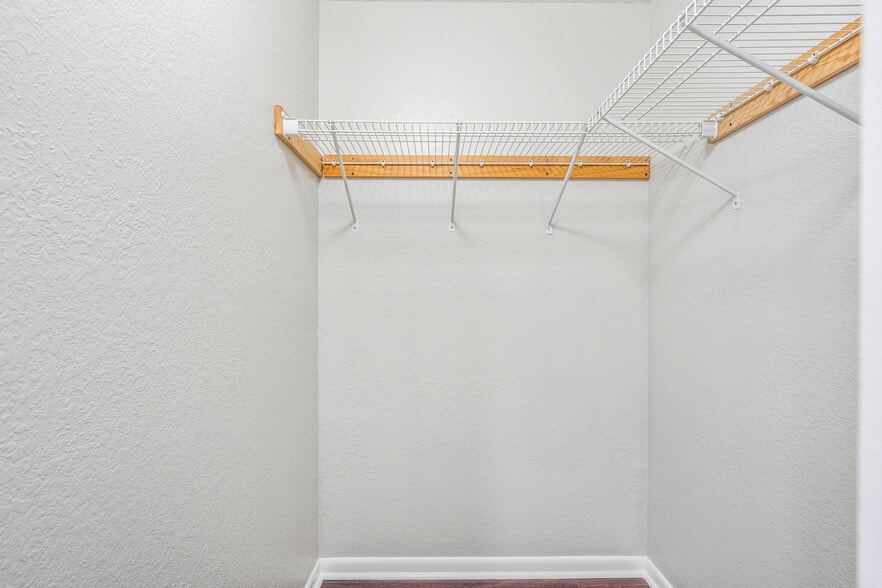 Building Photo - 7360 Ulmerton Rd