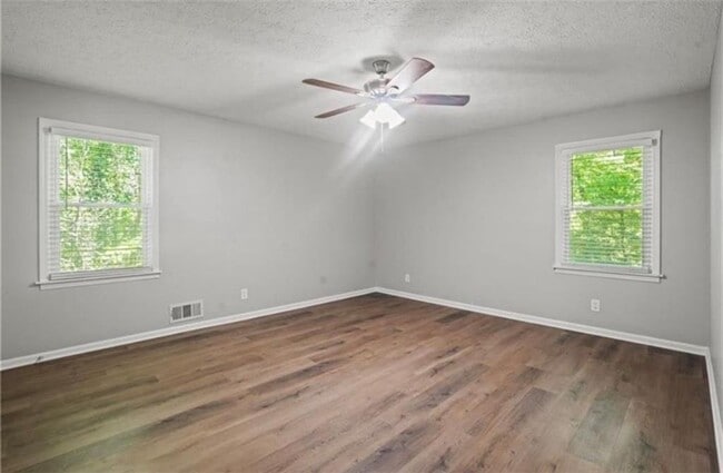 Building Photo - 703 Navaho Ct