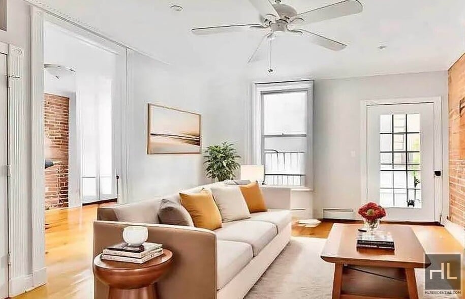 Building Photo - AVENUE B