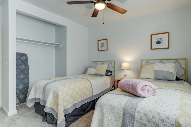 Building Photo - Chic 3 Bedroom in Caprock