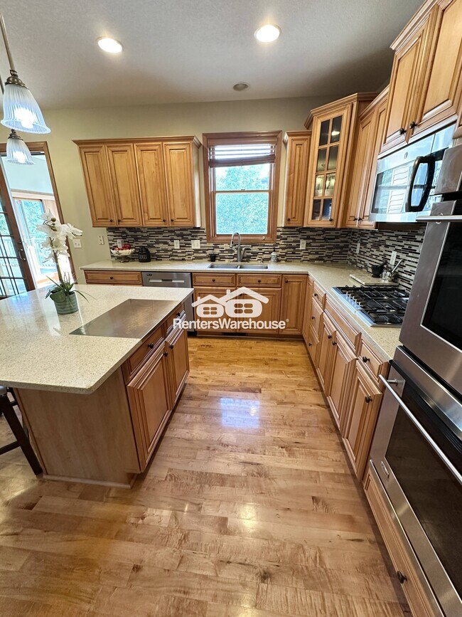 Building Photo - 15420 Plumstone Dr