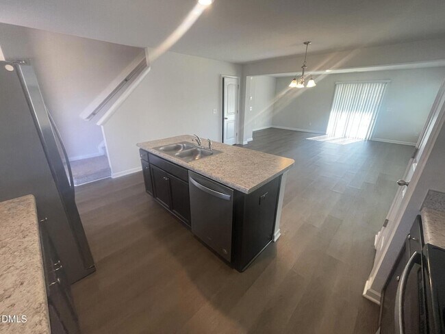 Building Photo - 2065 Wiggins Village Dr