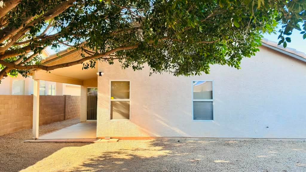 Building Photo - 4826 W Ponderosa Ln