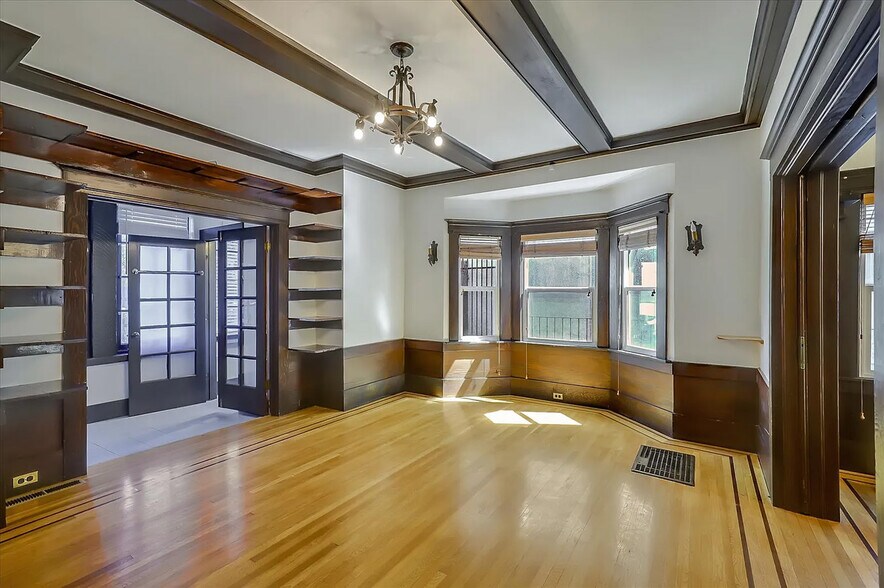 Building Photo - 27 Westall Ave