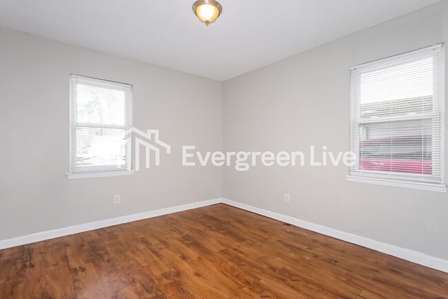 Building Photo - 1507 Mary Jane Ave