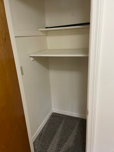 Building Photo - 820 State St