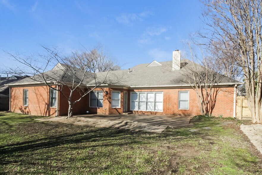 Building Photo - 8699 Wood Mills Dr W