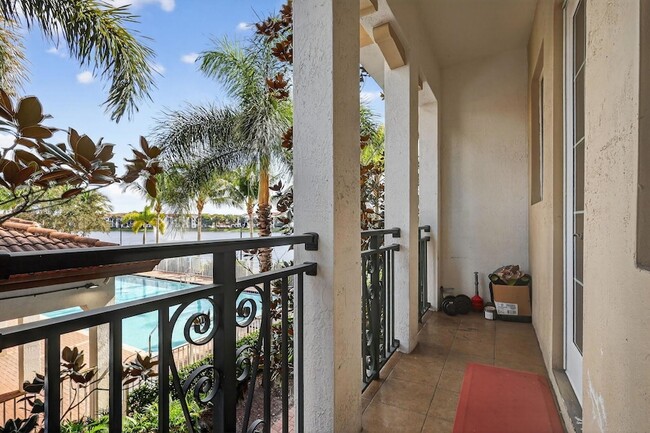 Building Photo - 2705 SW 119th Way