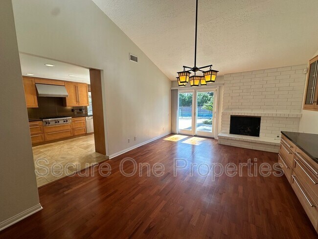 Building Photo - 1390 Calle Pecos