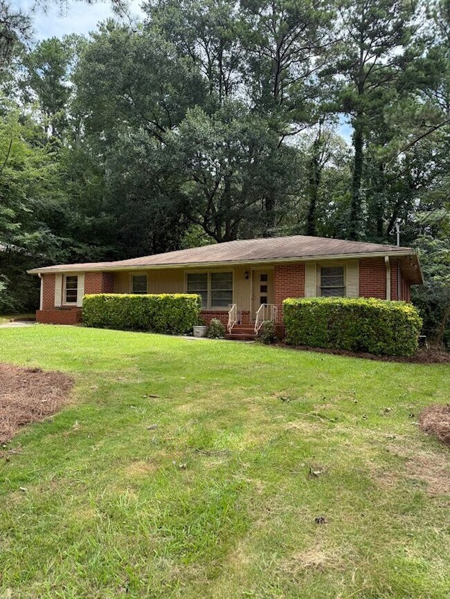 Building Photo - 3 bed 1.5 Bath in Decatur!