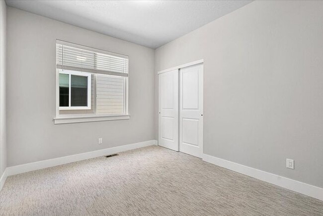 Building Photo - Experience Spacious Luxury: 4 Bedroom, 3 Bath Two-Story Rental Home Awaits